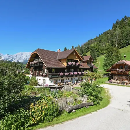 Auerhof Фермерский дом *